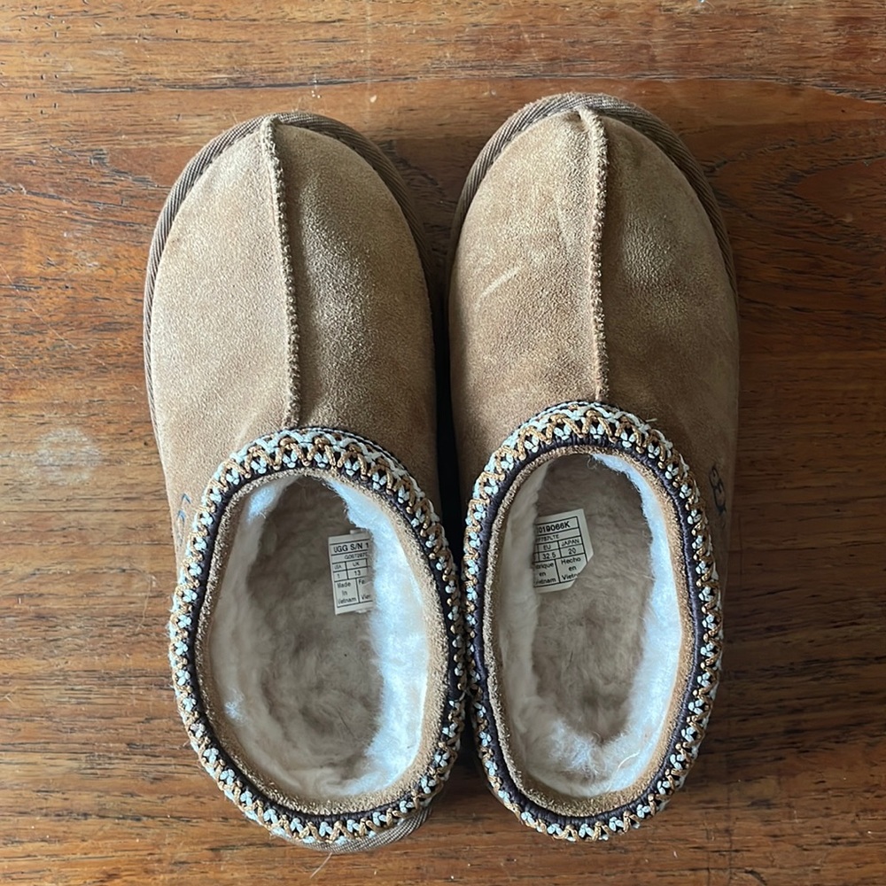kids ugg slippers